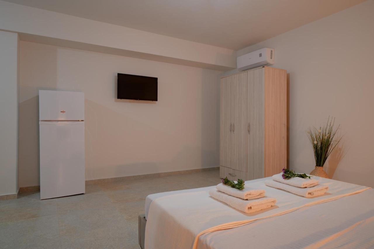 Appartement Pour Deux Personnes باتيتيري المظهر الخارجي الصورة